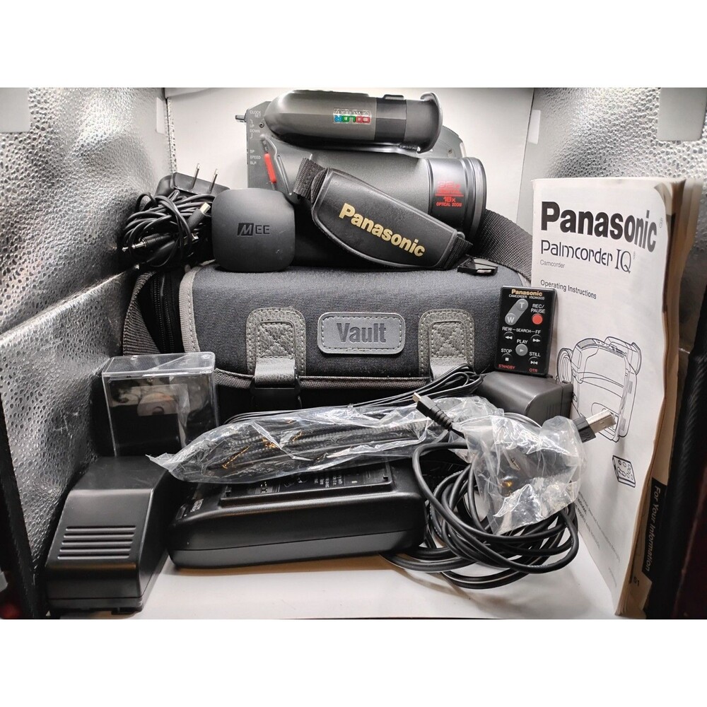 PANASONIC PALMCORDER IQ PV-D506 CAMCORDER BUNDLE TESTED (MEE HD BLUETOOTH AUDIO)